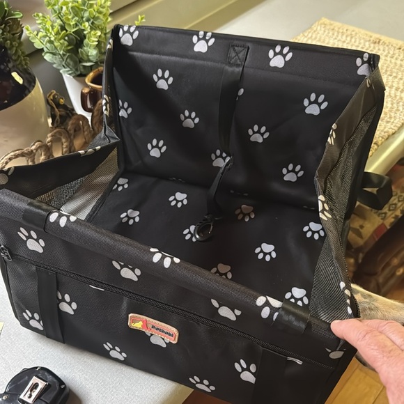 NIP Petbobi dog car seat - Picture 4 of 5